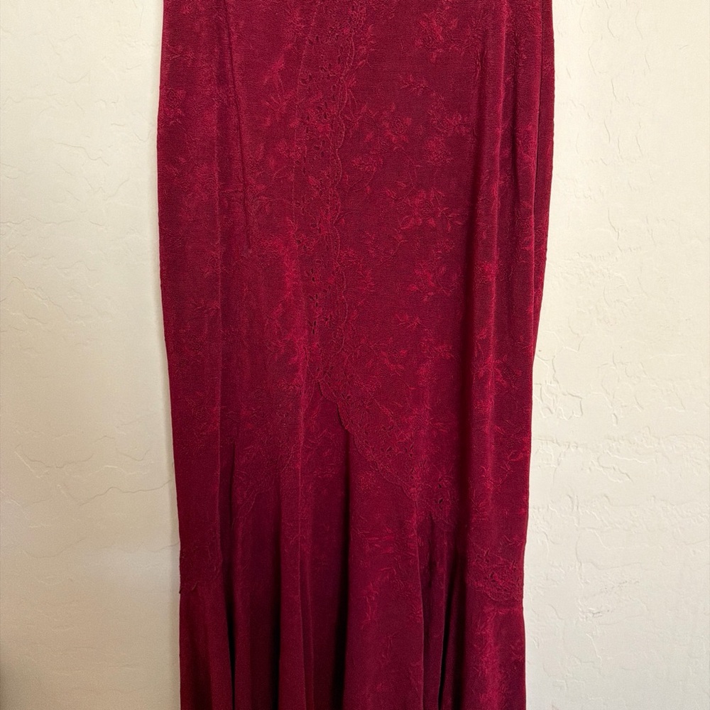 Women's Red mid Maxi Skirt - Classic Fit